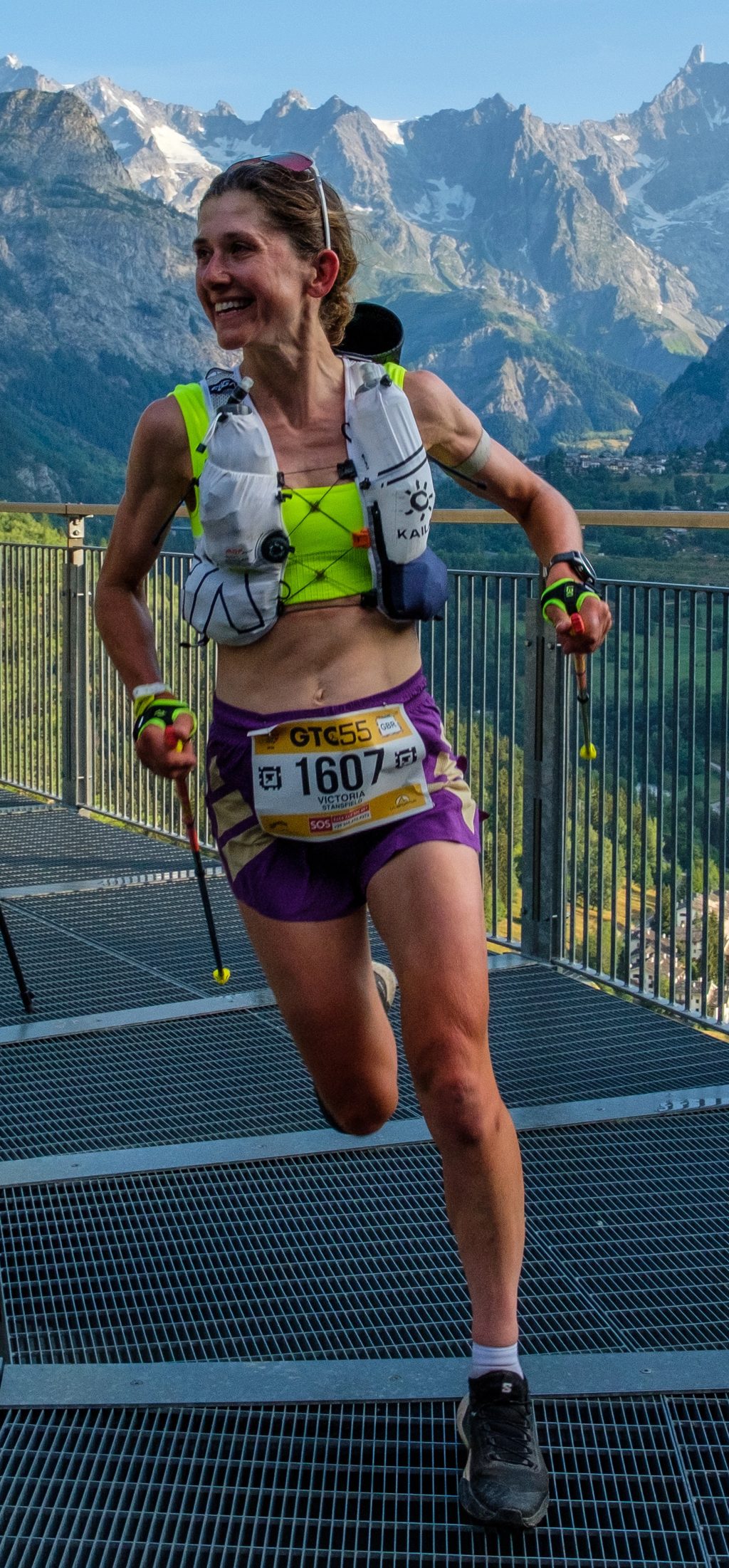 Victoria Stansfield running in the mountains above Chamonix